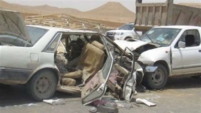 مصرع سائق وإصابة شخصين في انقلاب سيارتين بالشرقية