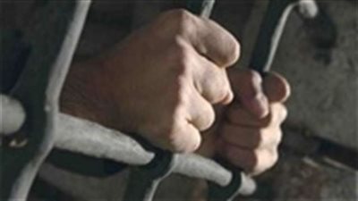 حجز مالك مطبعة لاتهامه بتقليد 1400 شهادة وكتب خاصة بعين شمس