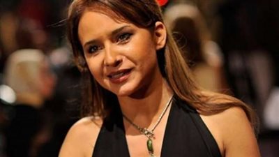 نيللي كريم تغتى «ألعب يلا» علي طريقتها الخاصة «فيديو»