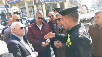 محافظ بورسعيد يتابع سير العمل في أعمال توسعة ورفع كفاءة الطرق