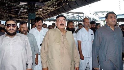 باكستان تستأنف عمل خط السكة الحديدية الرابط بينها وبين الهند