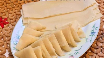 سهلة ومضمونة.. طريقة عجينة السمبوسة المنزلية