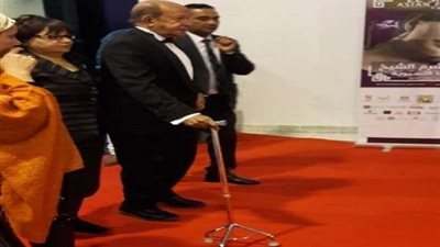 لطفي لبيب يتحدي مرضه بـ