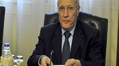 'العصار': التوسع في مجالات التنمية التكنولوجية بإقامة مشروعات صناعية