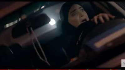 بسبب مكالمة هاتفية..انقلاب سيارة مي عز الدين