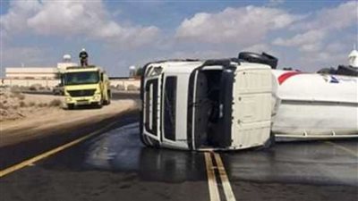 بالأسماء.. مصرع شخص وإصابة 16 في حادث انقلاب سيارة