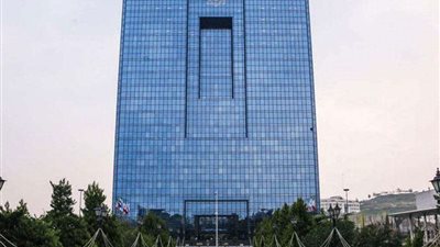 إيران تدمج بنوك المؤسسة العسكرية في بنك حكومي واحد