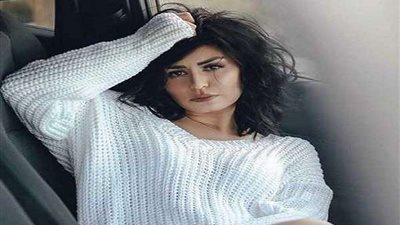 منة فضالي تظهر بإطلالة جريئة وتعلق: 