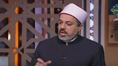 أمين الفتوى يوضح أوقات وأماكن إجابة الدعاء (فيديو)