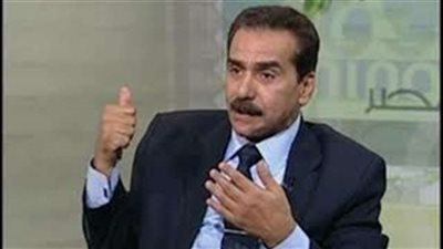 خبير دستورى: لا يشترط تواجد الحكومة مع الرئيس عند حلف اليمين