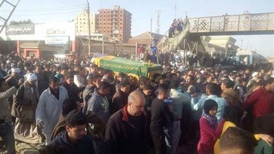 جنازة شعبية مهيبه للشهيد 