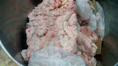 ضبط 2 طن لحوم ودواجن مجهولة المصدر بالسيدة زينب (صور)