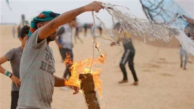 ضابط إسرائيلي عن 'الطائرات الفلسطينية الحارقة': 'قطعت عنا الأكسجين وكأننا في حرب'