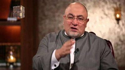 خالد الجندي: مصيبة المؤمن حين يعتقد أنه أعطى لله ما يستحق (فيديو)