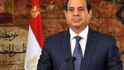 السيسي يوفي بوعده ويصلي العيد مع أسر الشهداء