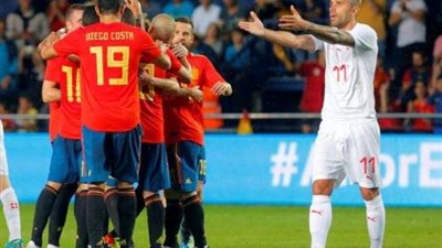 إسبانيا تتغلب على تونس بشق الأنفس