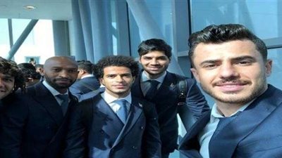 «الونش» ينشر صور برفقة لاعبي المنتخب قبل السفر للمونديال