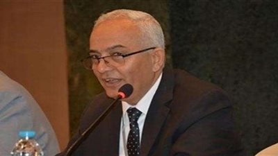 «التعليم» تؤكد سهولة أسئلة امتحانات الجبر والهندسة الفراغية