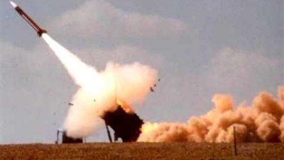 الدفاع الجوي السعودي يعترض صاروخا باليستيا