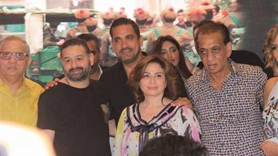 نجوم الفن بالعرض الخاص لـ”حرب كرموز” في غياب غادة عبد الرازق