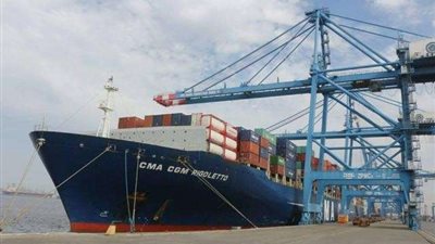 وصول و سفر 3646 راكبًا مينائى سفاجا والغردقة