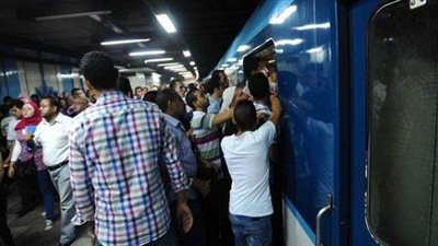 مشاجرة بالأسلحة البيضاء بين ركاب بمحطة مترو غمرة