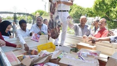 قبل العيد.. حملات مكثفة على الأسواق لضبط الخارجين عن القانون