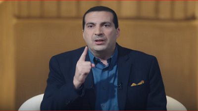 عمرو خالد: آخر ابتسامة للنبي كانت من أجل الصلاة (فيديو)