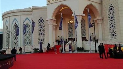 السيسي يصطحب أبناء الشهداء إلى منطقة الألعاب