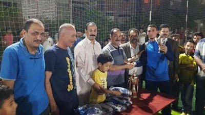 برلماني يكرم الفائزين بنهائي الدورة الرمضانية لنادى ”جاردينيا” شمال بني سويف.. (صور)