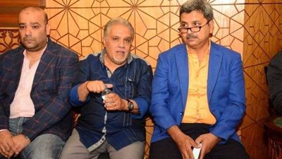 مشاهير الفن والإعلام في عزاء والد عمرو الكحكي