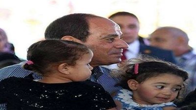 «الفقير والغفير والشهيد».. السيسي يحتضن أبناء الشعب: «مش هنسبكم»