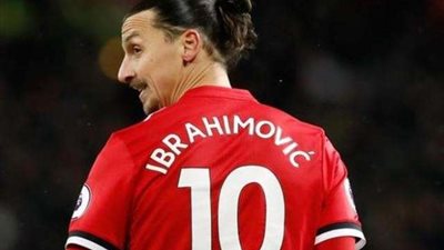 ابراهيموفيتش يهاجم المدرب الفرنسي بسبب بنزيما