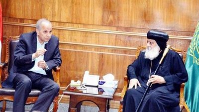محافظ القليوبية يستقبل وفدًا كنسيًا للتهنئة بعيد الفطر المبارك