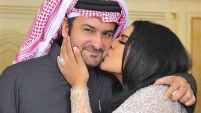 بـ مليون درهم عيدية.. زوج أحلام يستعرض أمواله أمام الجمهور (فيديو)