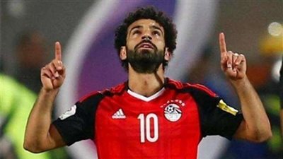 شاهد.. مفاجأة الجمهور المصري لـ”محمد صلاح“ أمام فندق إقامة المنتخب بروسيا