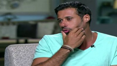 أحمد السعدني عن أنباء انشغال المنتخب بالفنانين في روسيا: مجرد شائعات