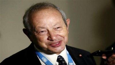 ساويرس بعد هطول الأمطار في روسيا: «حد بيقولي إن الملعب متغطي»