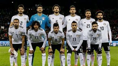 رغم الهزيمة بثلاثية عروض الاحتراف تحاصر الثلاثي الأهلاوي