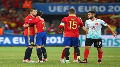 الليلة.. صراع من نوع خاص بين منتخبي إيران وإسبانيا