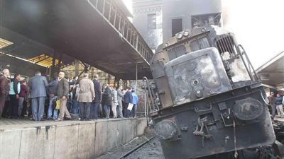 لجنة النقل بالبرلمان تقف دقيقة حداد على ضحايا حادث محطة مصر