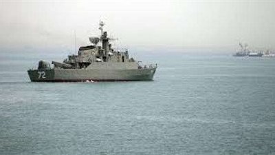 البحرية الإيرانية ترسل حاملة مروحيات ومدمرة إلى خليج عدن