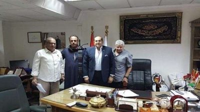 «نائب سوهاج» يناقش مع المحافظ أزمة نقص المياه بقرى جهينة