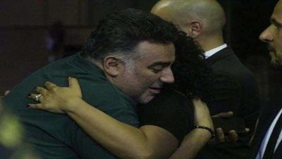 تامر حبيب و”شارموفرز” فى عزاء والد ”أبو” (صور)