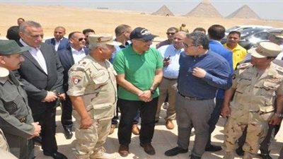 رئيس الوزراء ووزير الآثار ورئيس الهيئة الهندسية للقوات المسلحة يتفقدون «هضبة الأهرام»