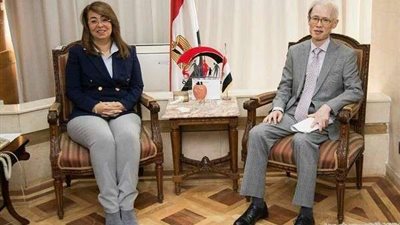 غادة والي تستقبل سفير اليابان بالقاهرة لبحث سبل التعاون المشترك