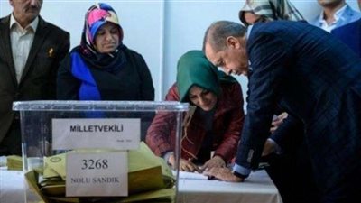 أردوغان يدلي بصوته في الانتخابات الرئاسية
