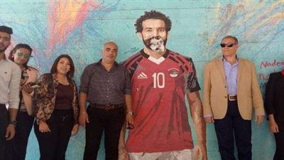 بالصور.. رئيس حي غرب يكرم فريق متطوعي مركز شباب الجزيرة