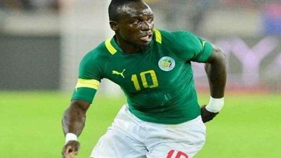 ساديو مانى يحصل على جائزة أفضل لاعب في مباراة اليابان