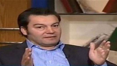 خبير قانوني: الحبس عامين مصير أب عذب نجله بسبب «التبول اللا إرادي»